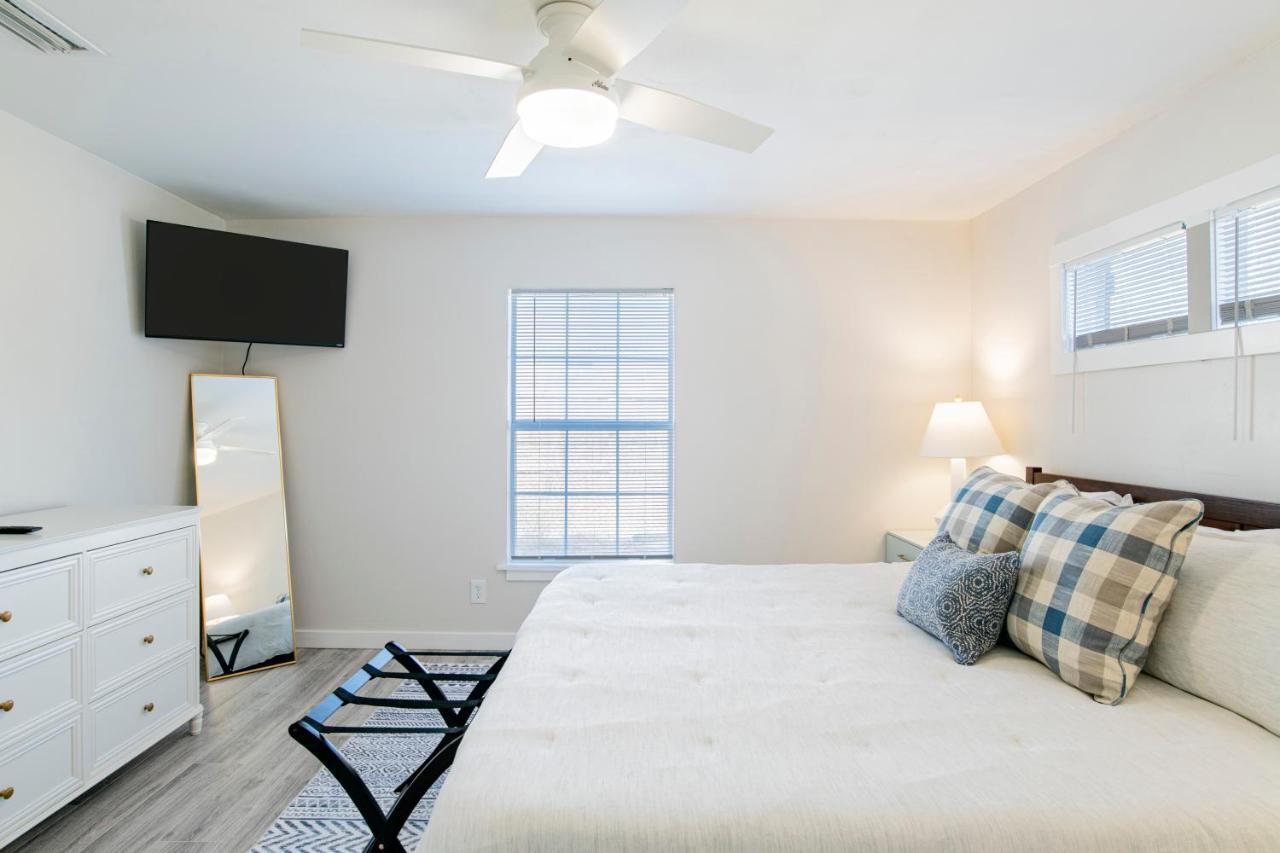 House In Mobile Newly Renovated! Quiet & Centrally Located! 외부 사진